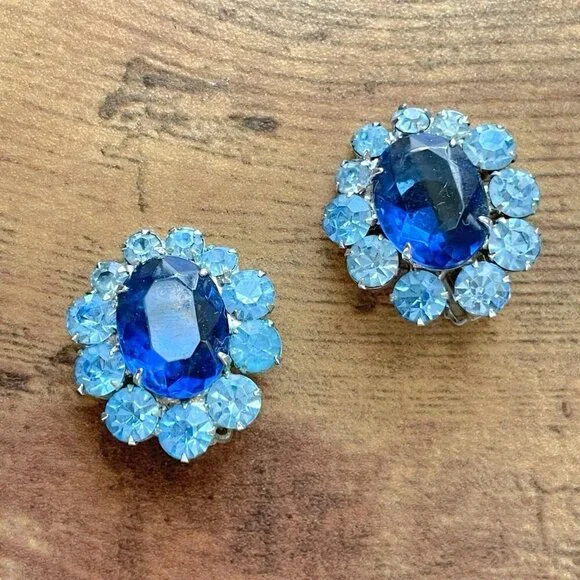 Vintage 1950s Blue Rhinestone Earrings Clip On Bridal Statement Costume Jewelry - Picture 2 of 15